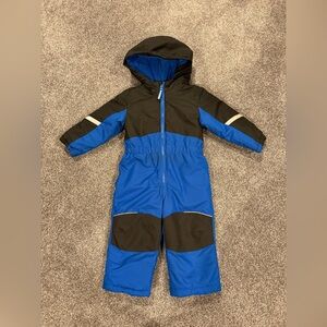 Swiss Tech Toddler Boys snow suit in a black and blue size 2T